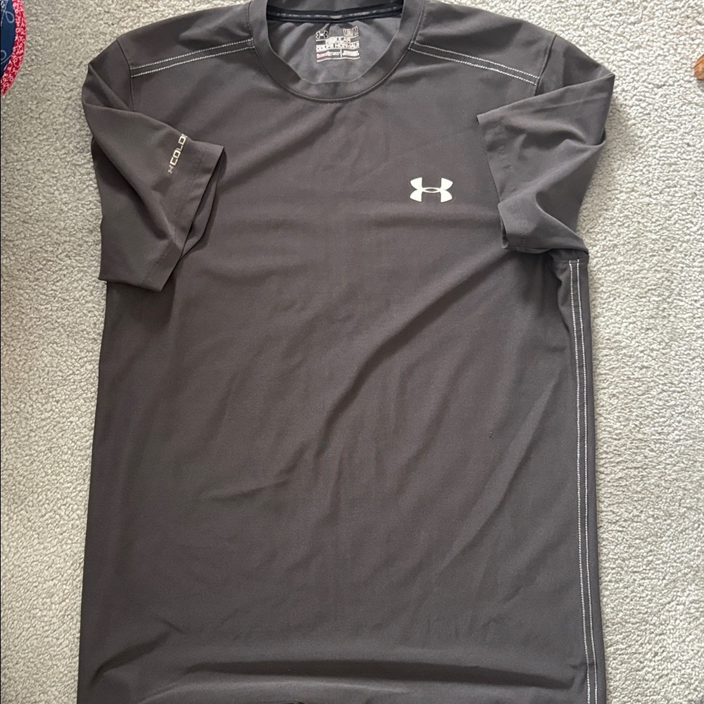 Men's Under Armour Heat Gear Shirt M Coldblack